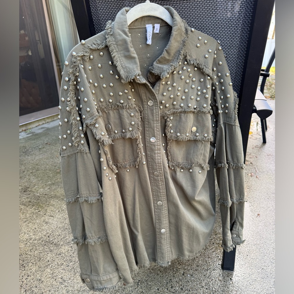 Studded Olive Green button down Sz S
